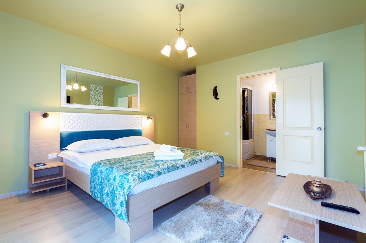 Vila Nicole Hotell Haţeg Exteriör bild